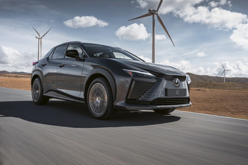 Leleplezték az akkumulátoros elektromos nagyméretű SUV Lexus RZ-t