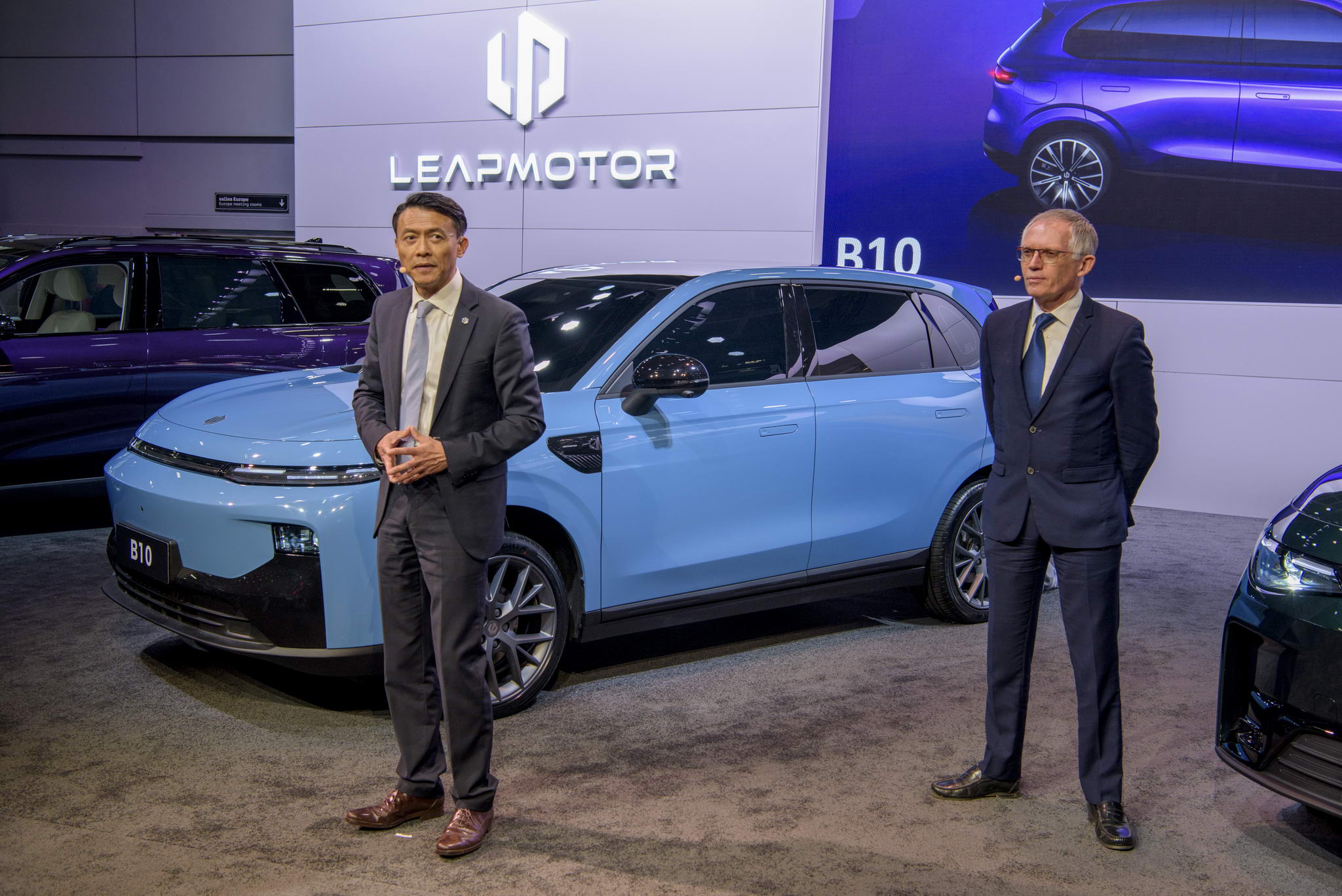 A Leapmotor B10 globálisan debütál a Párizsi Autószalonon