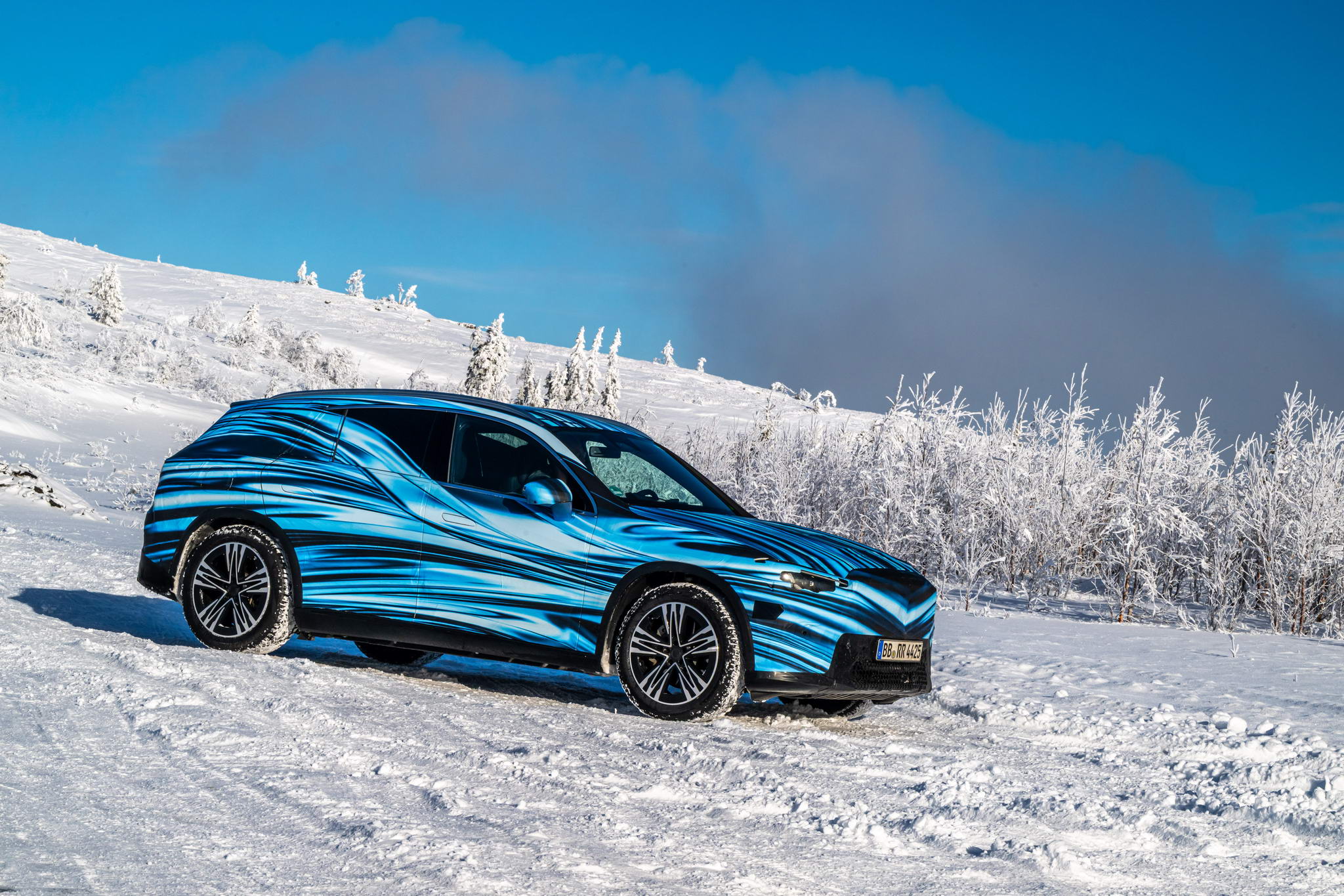 A vadonatúj Mercedes-Benz GLC EQ technológiával diadalmaskodik az extrém mínuszos teszteken