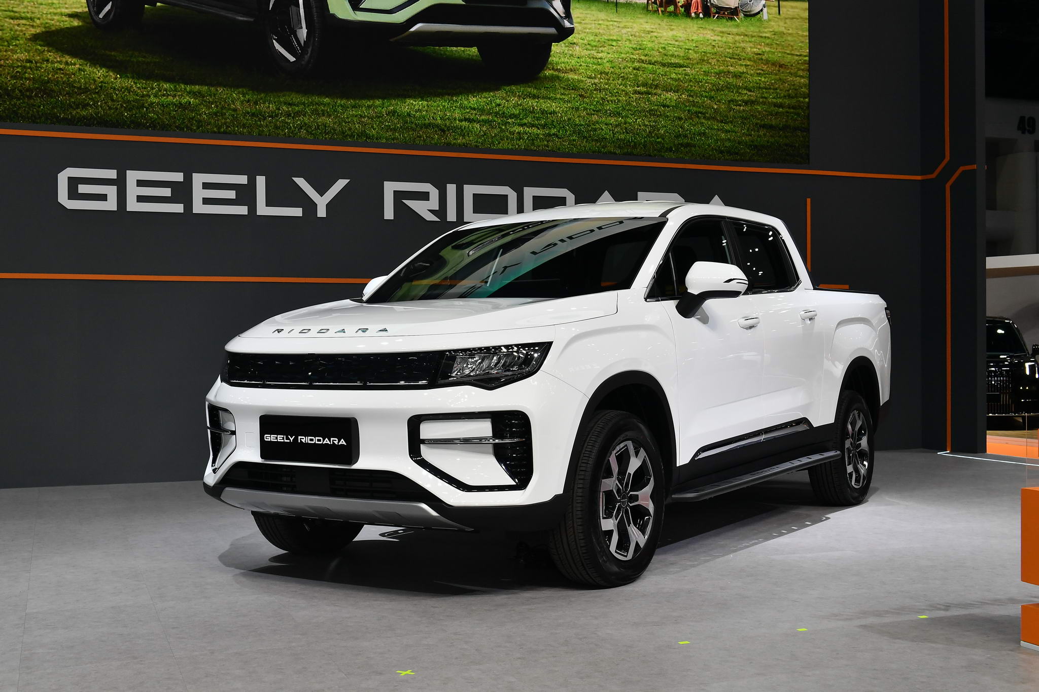 A GEELY elhozta a RIDDARA-t a Bangkok Motor Showra